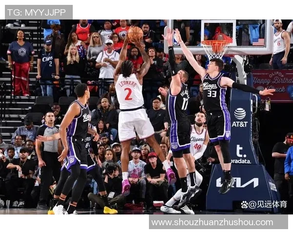 哈登半场超神难救主，快船如英雄联盟团战溃败惨负勇士